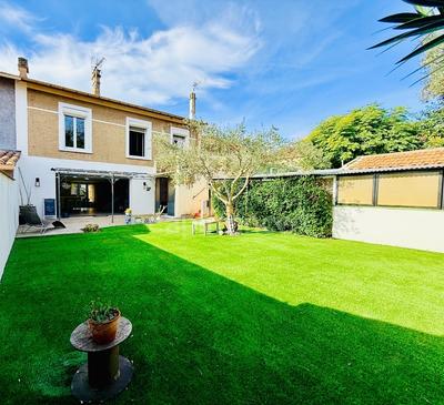 Maison - 140 m² - 5 pièces