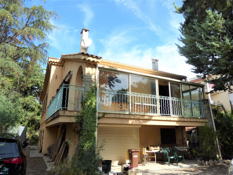 Maison - 168 m² - 7 pièces