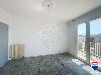 Appartement - 100 m² - 4 pièces