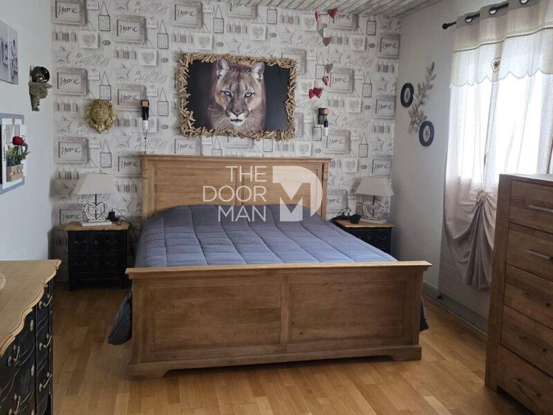 Propriété - 236 m² - 7 pièces