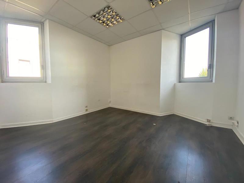 Bureau - 56 m² - 3 pièces