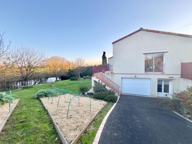 Maison - 138 m² - 6 pièces