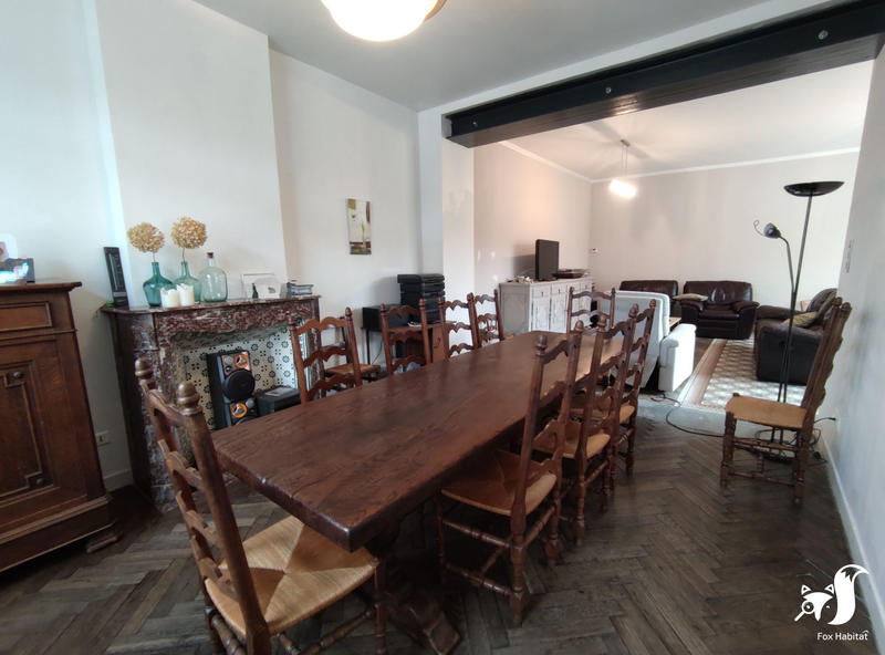 Maison - 212 m² - 9 pièces