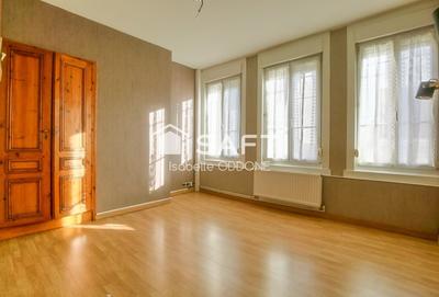 Maison - 88 m² - 4 pièces