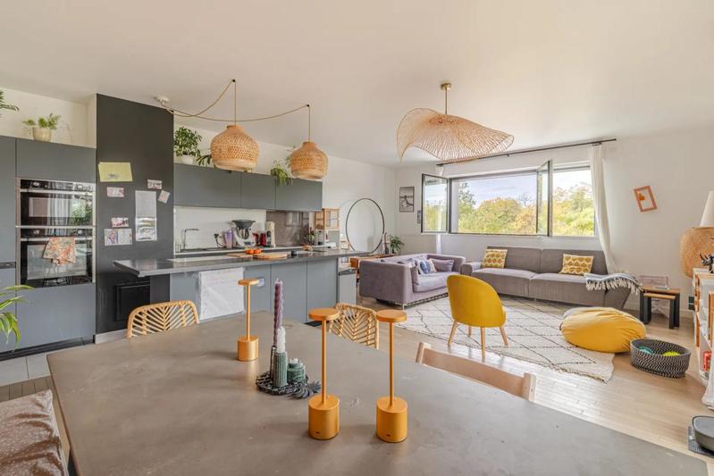 Appartement - 100 m² - 4 pièces