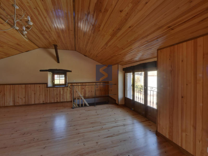 Maison - 95 m² - 3 pièces