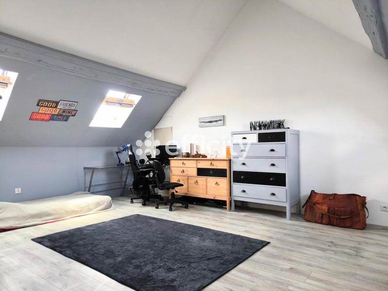 Maison - 215 m² - 6 pièces