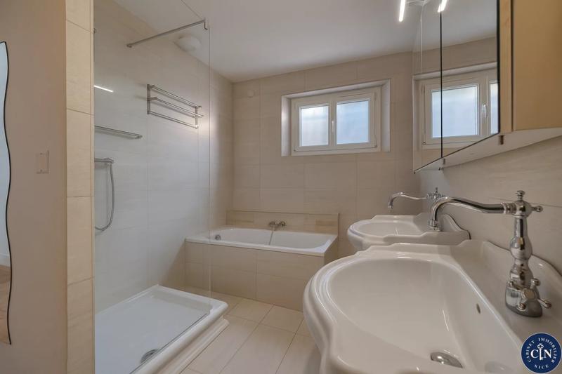 Maison - 143 m² - 5 pièces