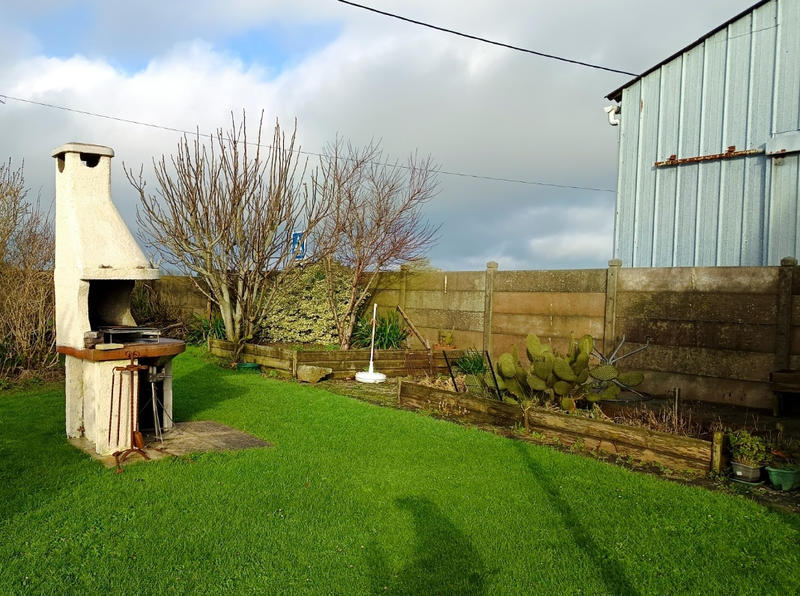 Maison - 260 m² - 9 pièces