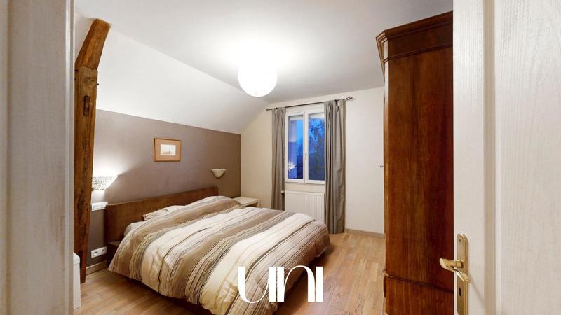 Maison - 630 m² - 30 pièces