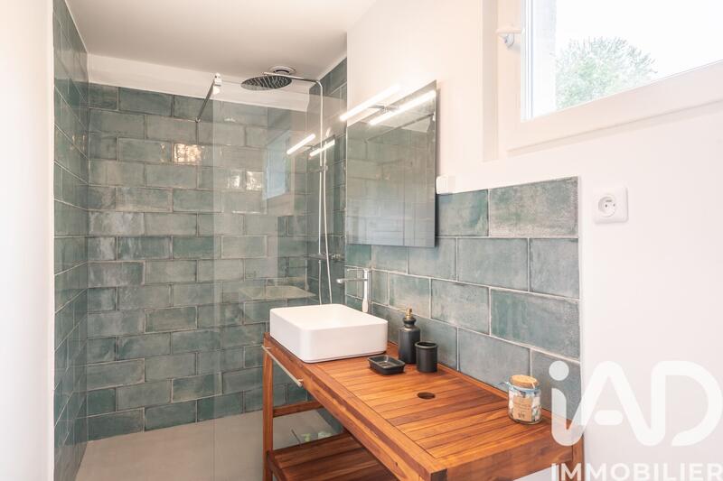 Maison - 408 m² - 15 pièces