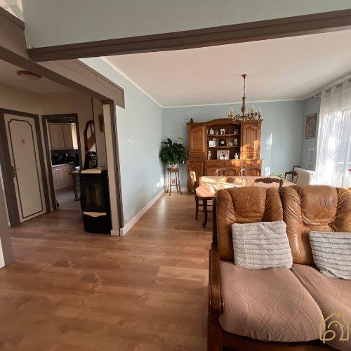 Maison - 93 m² - 5 pièces