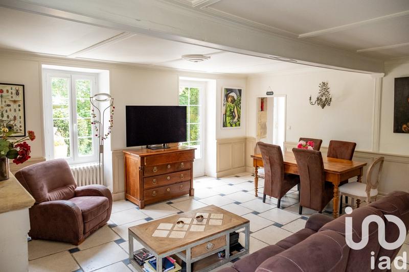 Maison - 275 m² - 8 pièces