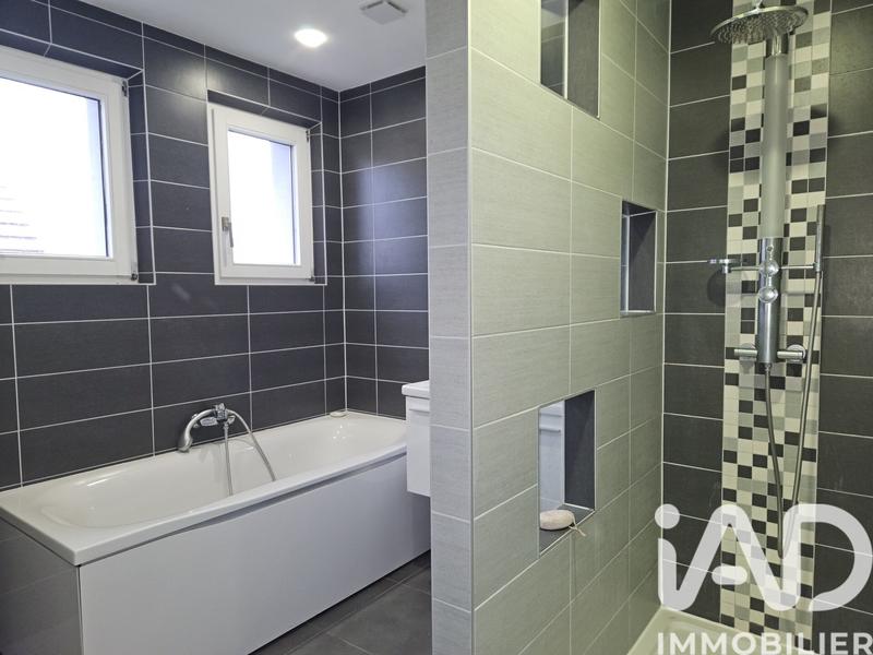 Maison - 143 m² - 4 pièces