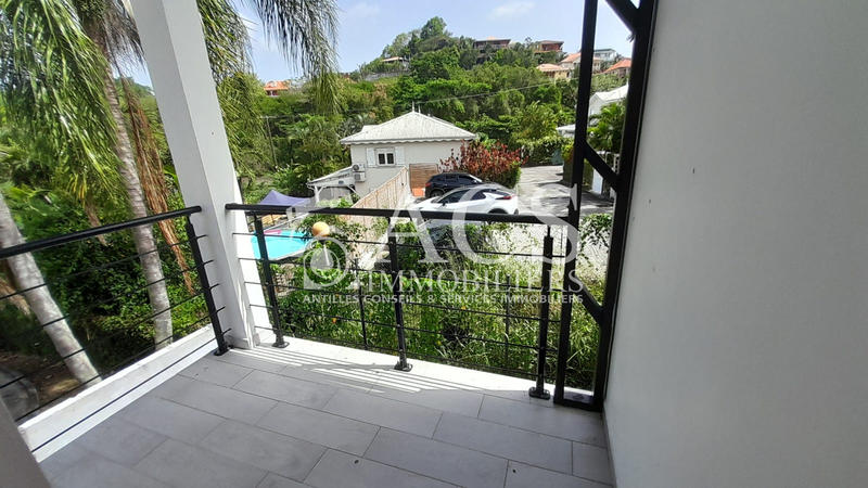 Maison - 111 m² - 4 pièces