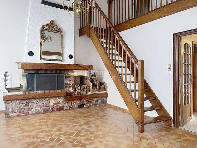 Maison - 290 m² - 11 pièces