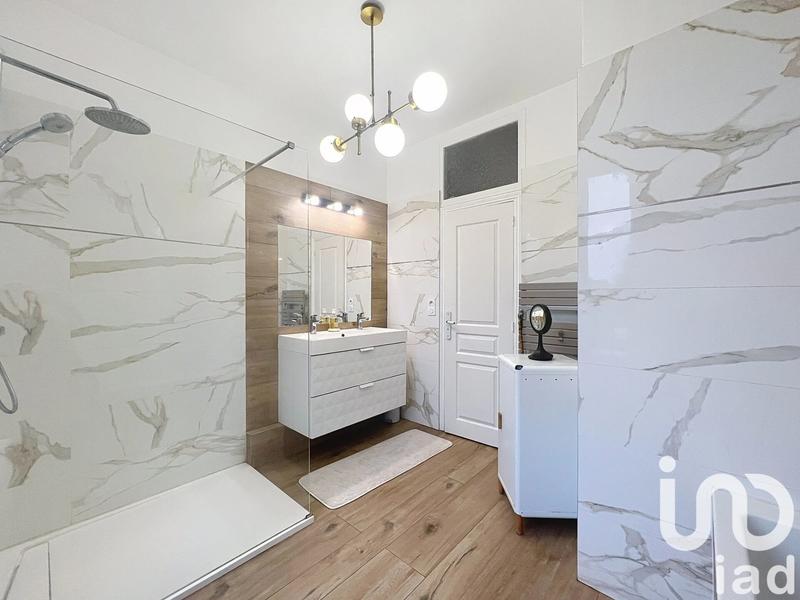 Maison - 180 m² - 7 pièces