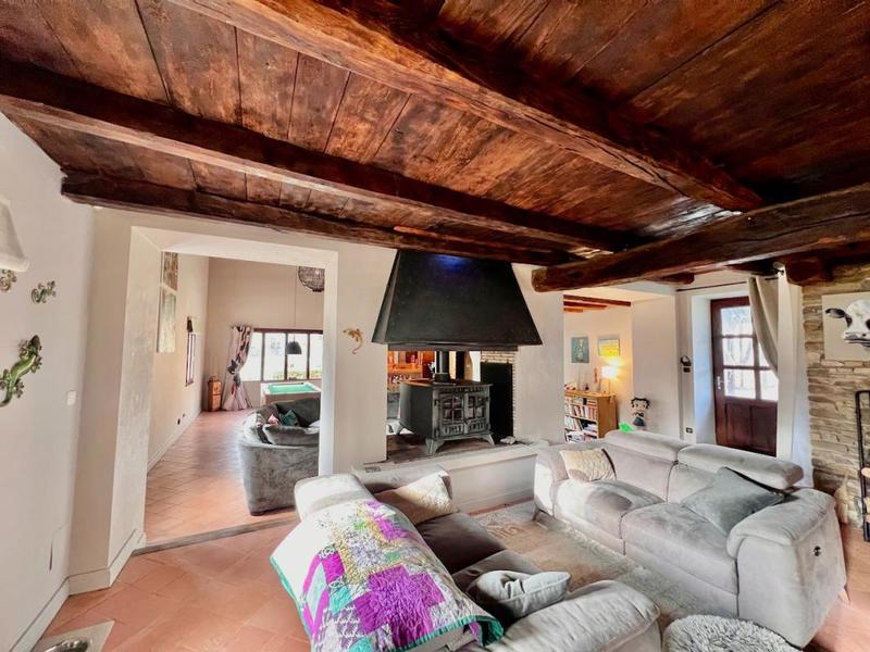 Maison - 231 m² - 7 pièces