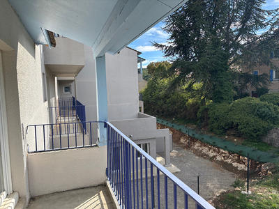 Appartement - 82 m² - 2 pièces