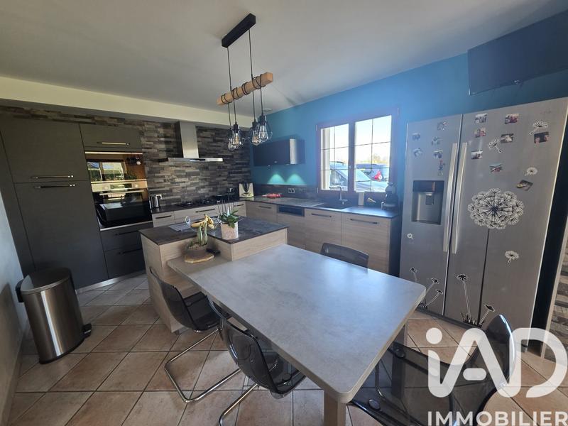 Maison - 208 m² - 6 pièces