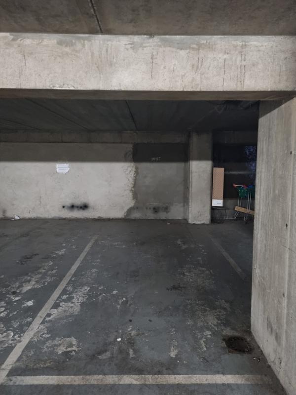 Parking / Garage - 13 m²