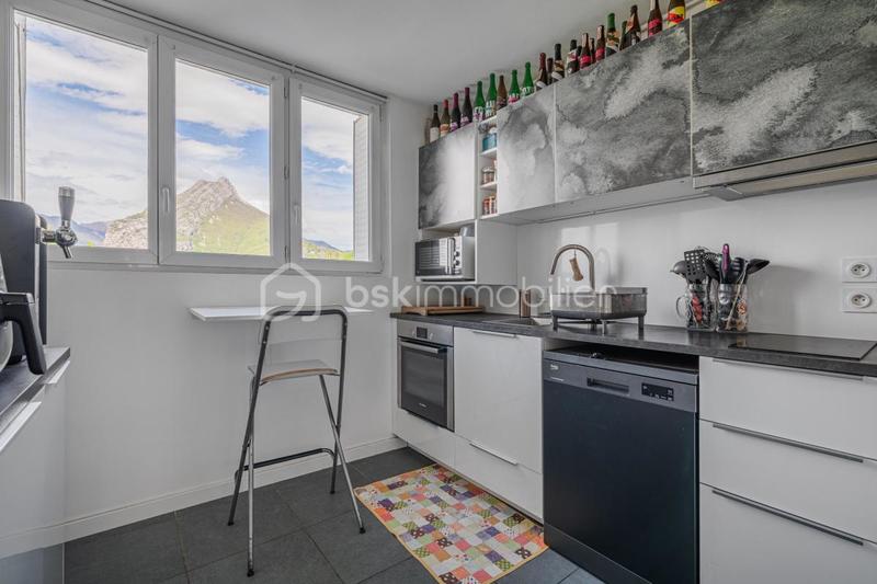 Appartement - 90 m² - 4 pièces