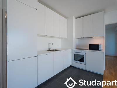 Chambre - 80 m² - 1 pièce