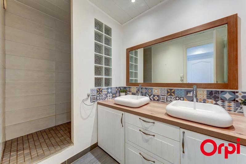 Appartement - 94 m² - 5 pièces