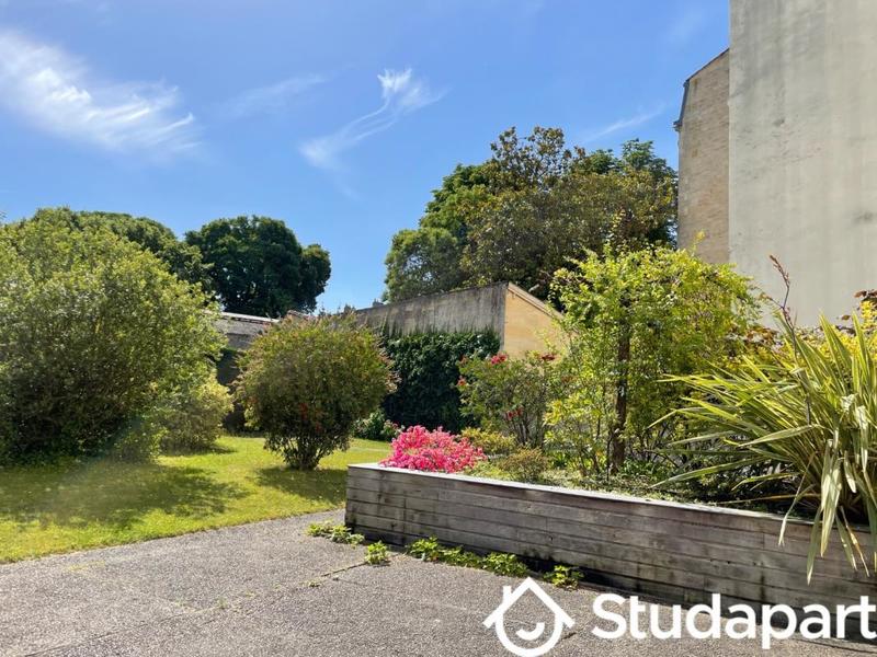 Chambre - 12 m² - 1 pièce