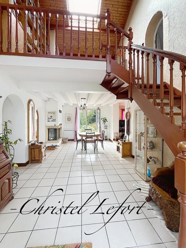 Maison - 122 m² - 6 pièces