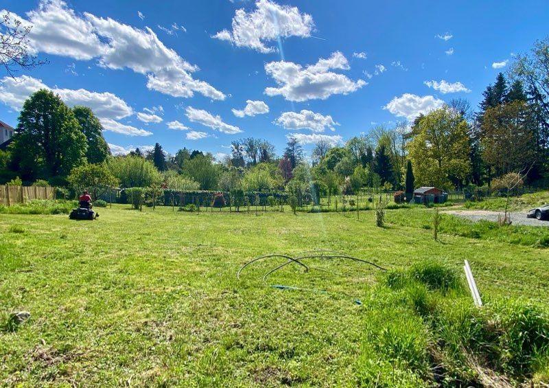 Terrain constructible - 1 000 m²