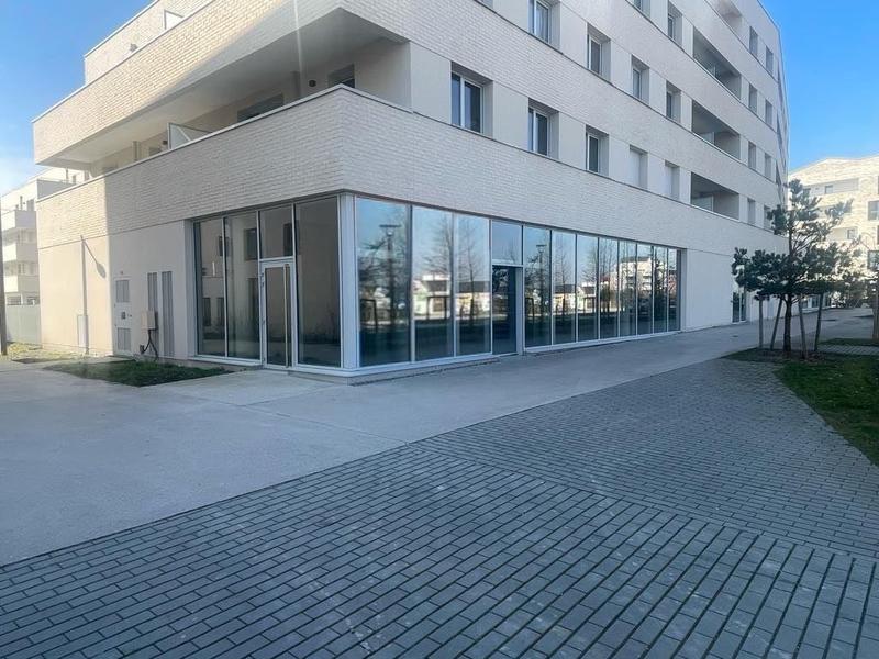 Local commercial - 233 m²