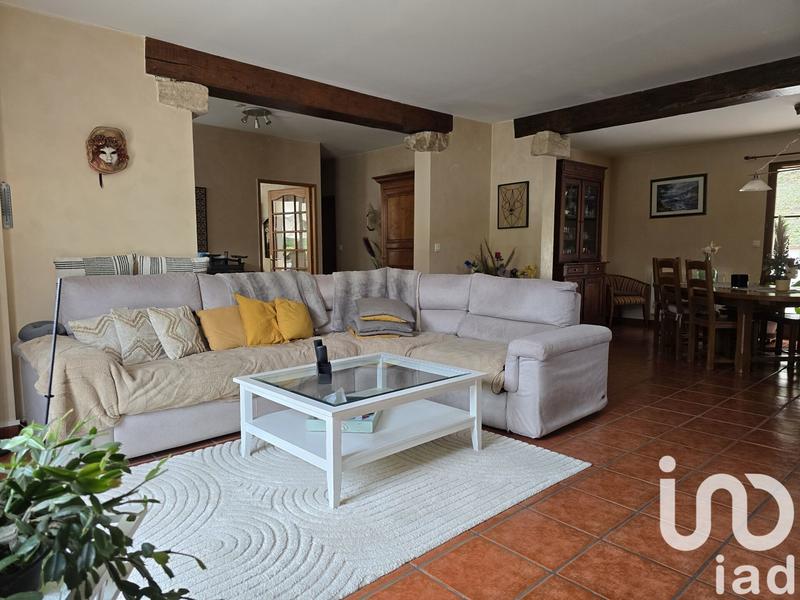 Maison - 235 m² - 7 pièces