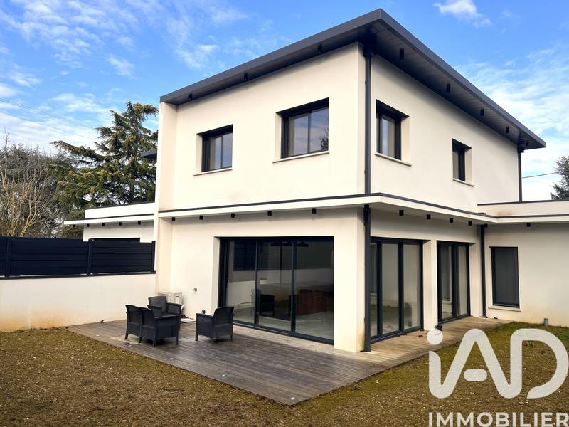 Maison - 142 m² - 6 pièces