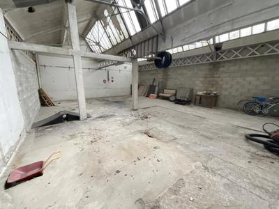 Loft - 237 m² - 2 pièces