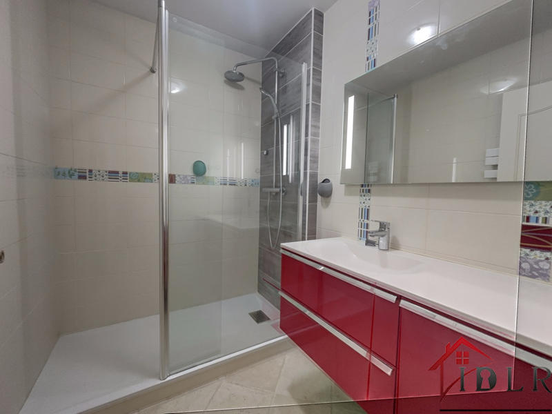 Appartement - 82 m² - 5 pièces