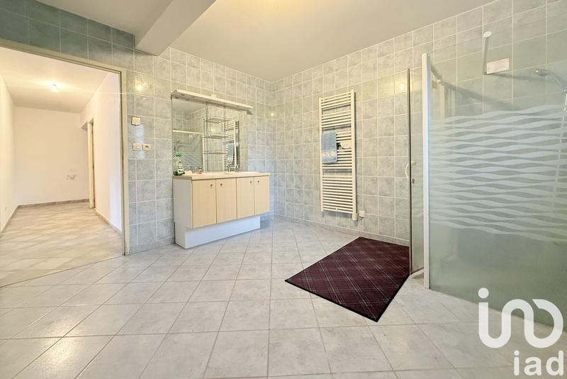 Maison - 262 m² - 5 pièces