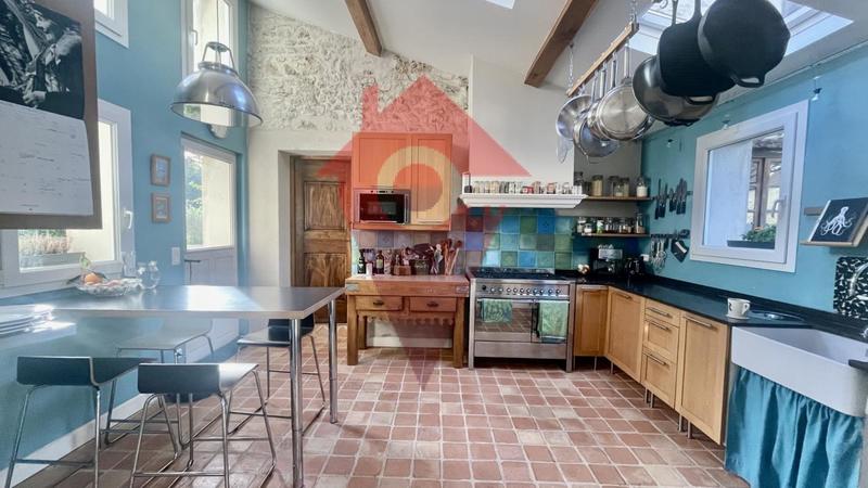 Maison de village - 200 m² - 7 pièces