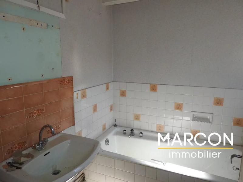 Maison - 214 m² - 12 pièces