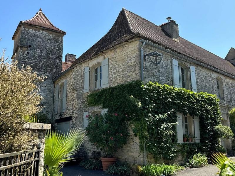 Demeure - 164 m² - 5 pièces