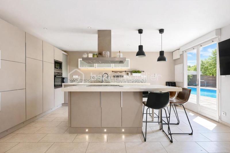 Maison en pierre - 110 m² - 5 pièces