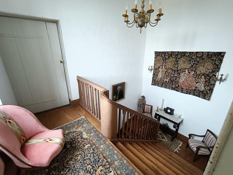 Maison - 369 m² - 10 pièces