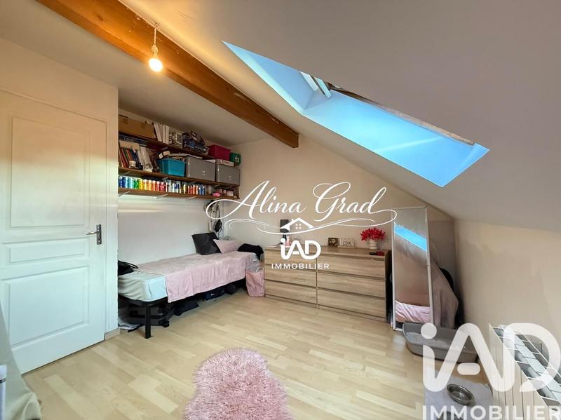 Appartement - 80 m² - 5 pièces