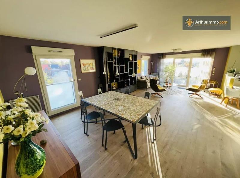 Appartement - 110 m² - 3 pièces