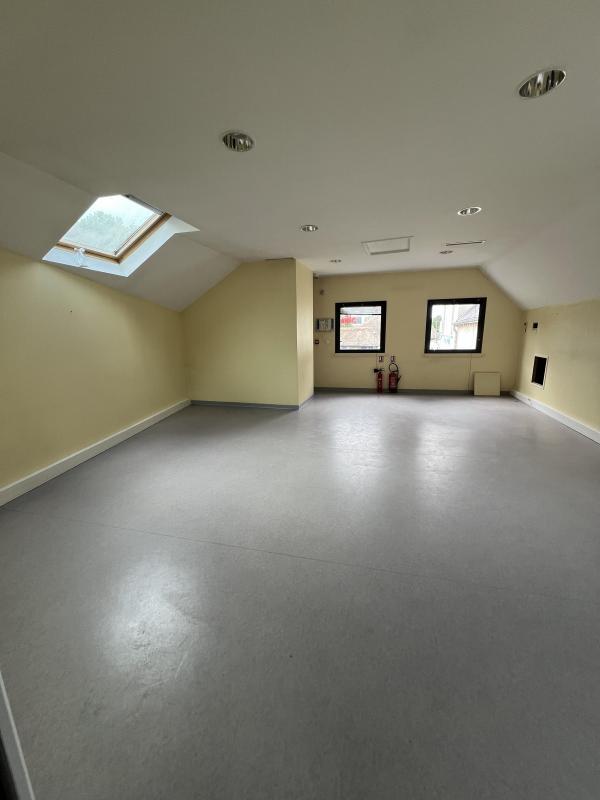 Bureau - 58 m² - 2 pièces