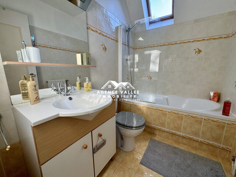 Maison - 167 m² - 7 pièces