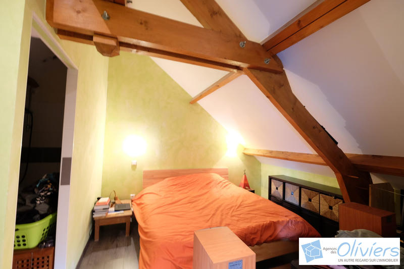 Maison - 260 m² - 9 pièces