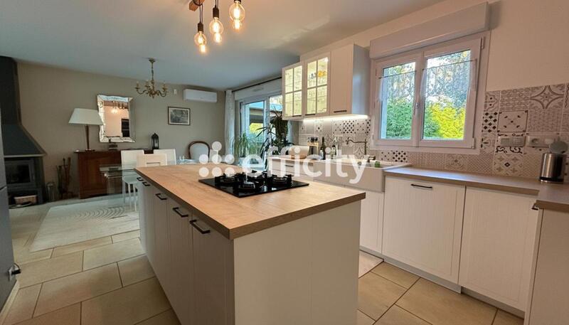 Maison traditionnelle - 160 m² - 6 pièces