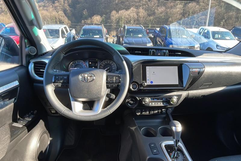 Toyota Hilux 2.8 D4-D 204 Bva Legende