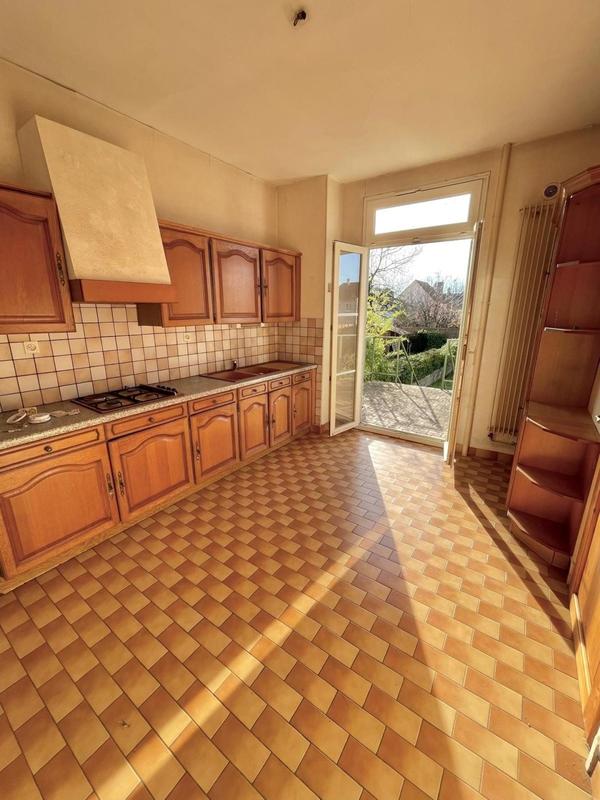 Maison - 110 m² - 5 pièces